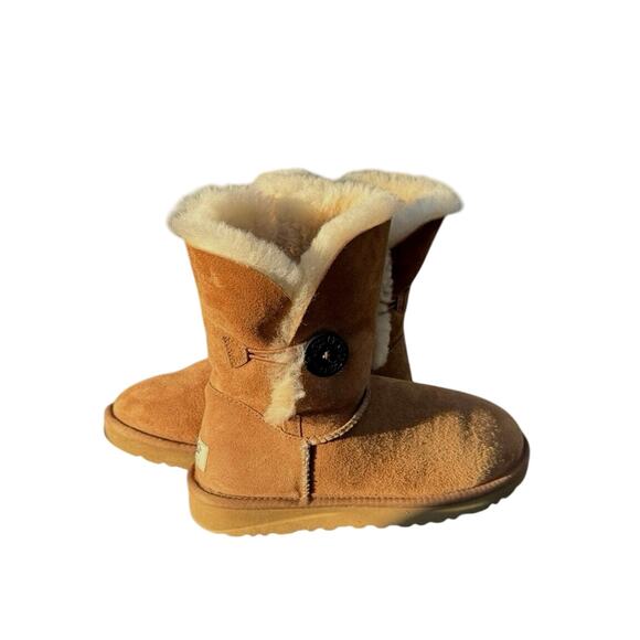 Ugg Bailey Button 2 Style 1016226 Chestnut brown Women’s 7 EUC $190 MSRP - Picture 3 of 5